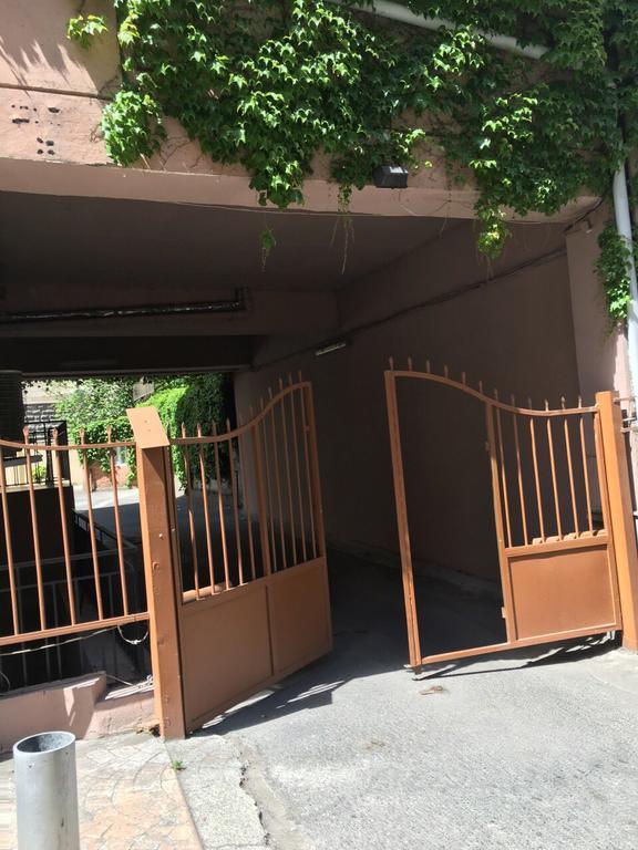 Rustaveli Apartment City Centre Tiflis Exterior foto